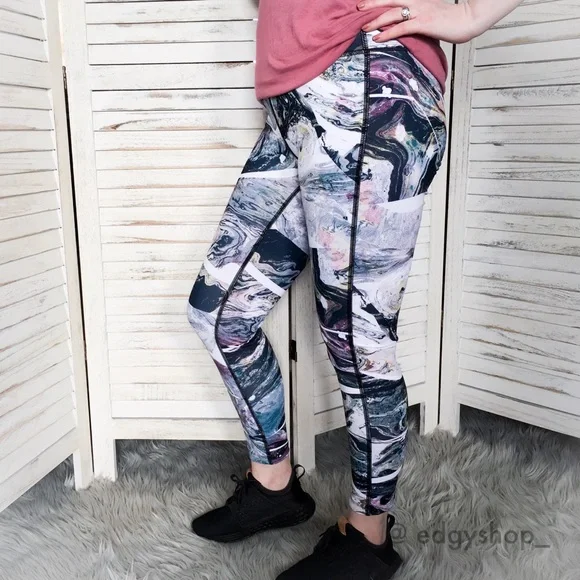 Layer 8 | Marble Printed Legging - Picture 1 of 4